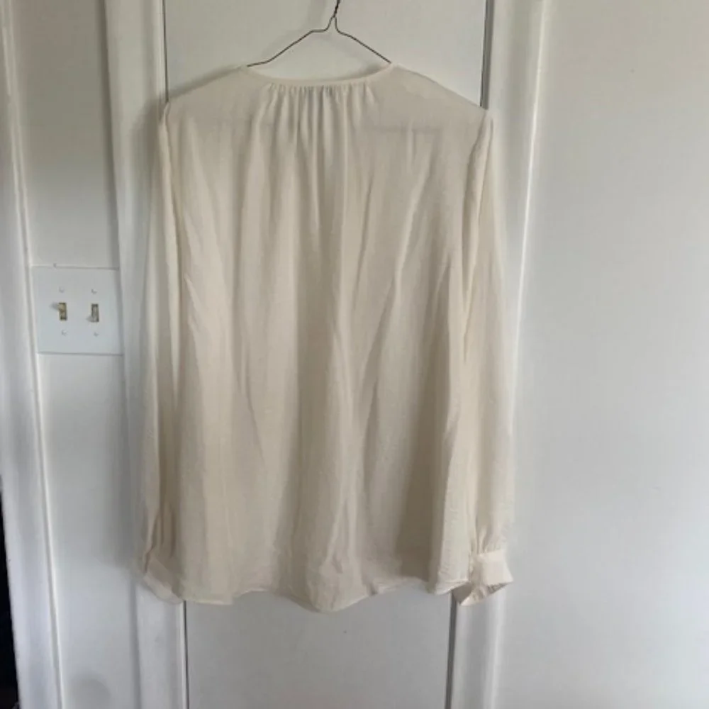 Nine West White Silky Flowy Blouse with Buttons XL - Picture 6 of 7